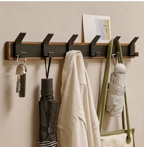 Porte-manteau mural en bois